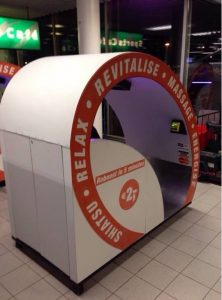 Nayax's cashless payment solution for pulse machines on a massage chair