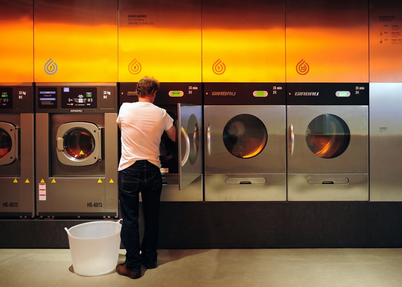 Splash laundromat